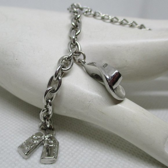 WESTERN CHARM BRACELETS Southwestern Silver Tone Charm Bracelet Cowboy Hat Charm - Picture 2 of 8